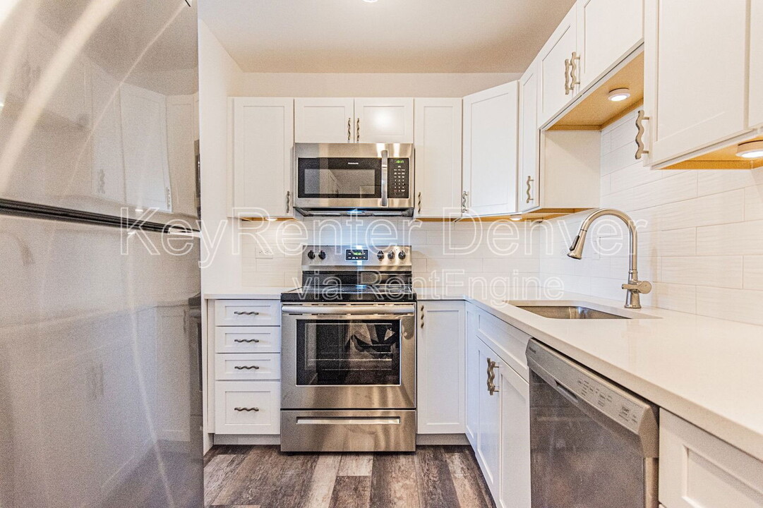 888 Logan St in Denver, CO - Building Photo