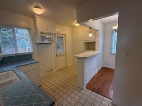 610 N Fairview St in Burbank, CA - Building Photo - Building Photo