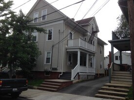 55 University Ave, Unit 53 University Ave in Providence, RI - Building Photo