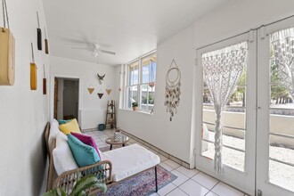 393 E San Miguel St in La Mesa, NM - Building Photo - Building Photo