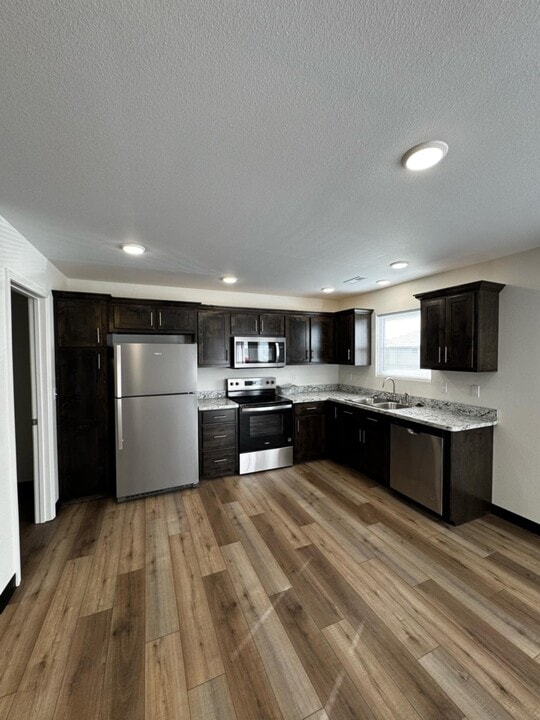 1213 Chica Ln in Galena, KS - Building Photo