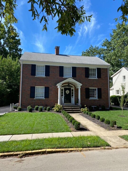 318 Arcadia Park in Lexington, KY - Building Photo