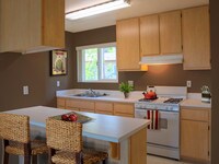 Kitchen - eaves Mission Ridge Apartments in San Diego, California