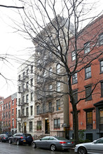 246 West 22nd Street in New York, NY - Building Photo - Building Photo