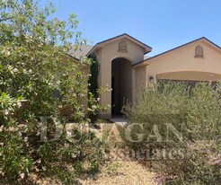 1207 Palo Verde Lp in Carlsbad, NM - Building Photo