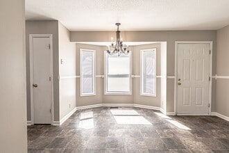 308 Alan Ct in Oak Grove, KY - Building Photo - Building Photo