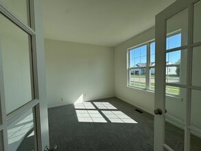 405 Preserve Dr in Genoa, IL - Building Photo - Building Photo