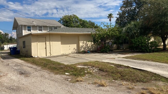 3971-unit 1/2 9th Ave N in St. Petersburg, FL - Building Photo - Building Photo
