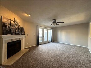 1522 Brenland Cir in Virginia Beach, VA - Building Photo - Building Photo