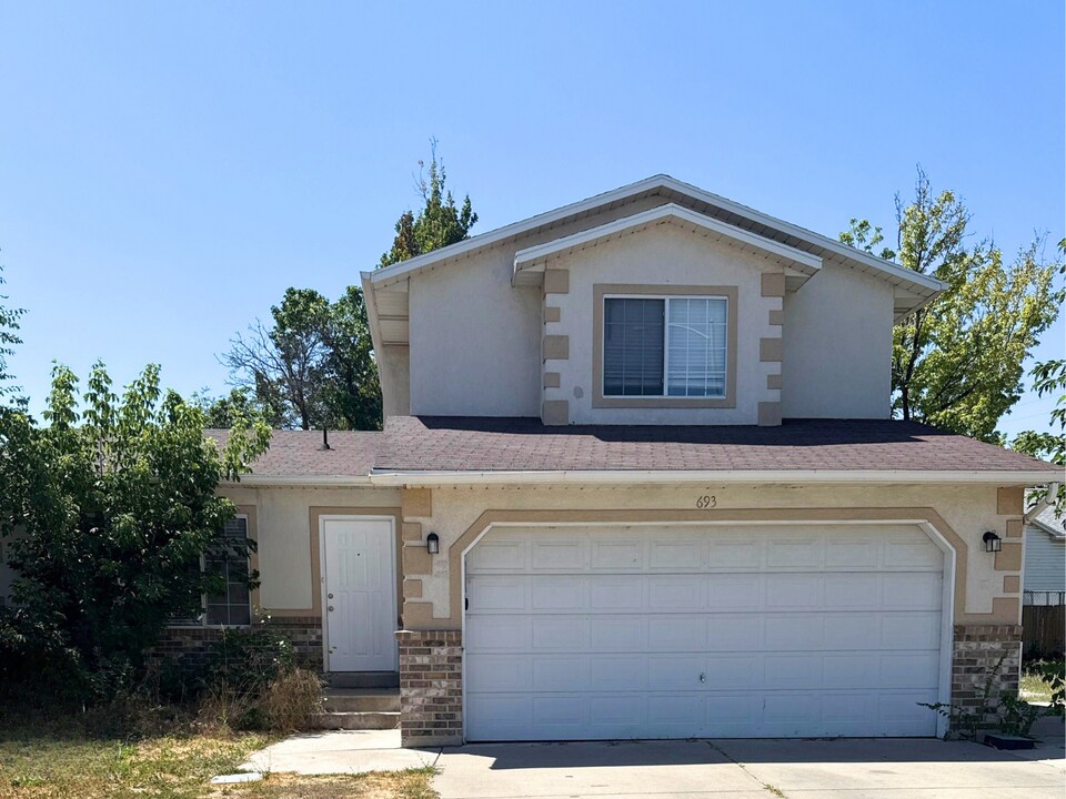 693 Jenny Sue Ct in Murray, UT - Building Photo