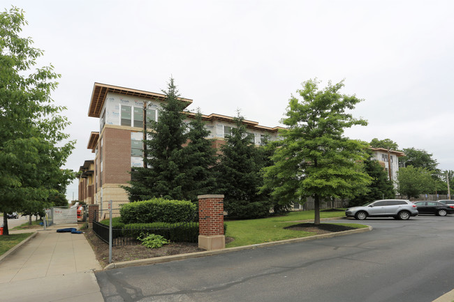 Greenbridge Commons in Cleveland, OH - Foto de edificio - Building Photo