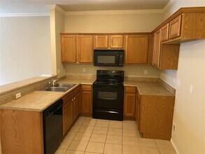 11122 SW 5th St in Yukon, OK - Building Photo - Building Photo