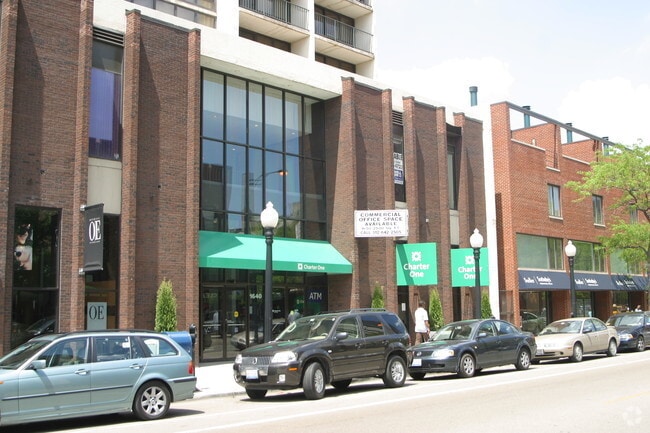 property at 1636 N Wells St