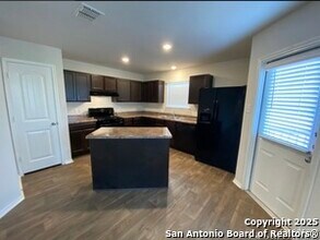 122 Moscovy Duck in San Antonio, TX - Building Photo - Building Photo