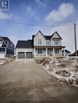 120 Pearsall Pl in Oro-Medonte, ON - Building Photo