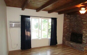 645 E 9th Ave in Escondido, CA - Building Photo - Building Photo