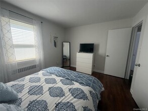 135 Woolsey Ave in Glen Cove, NY - Building Photo - Building Photo