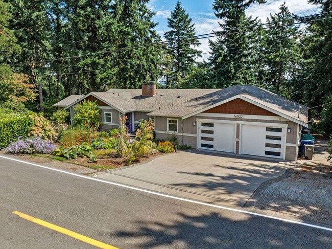 16832 12th Ave SW