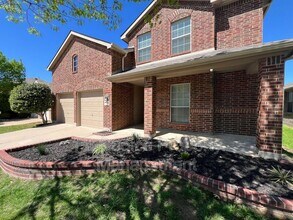 9221 Comanche Ridge Dr in Fort Worth, TX - Building Photo - Building Photo