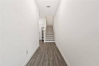 892 Edwin Ln in Buford, GA - Building Photo - Building Photo