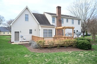 223 Oakland Dr in Burlington, NC - Building Photo - Building Photo