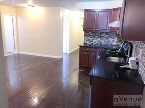 4716 Chestnut St in Philadelphia, PA - Building Photo - Building Photo