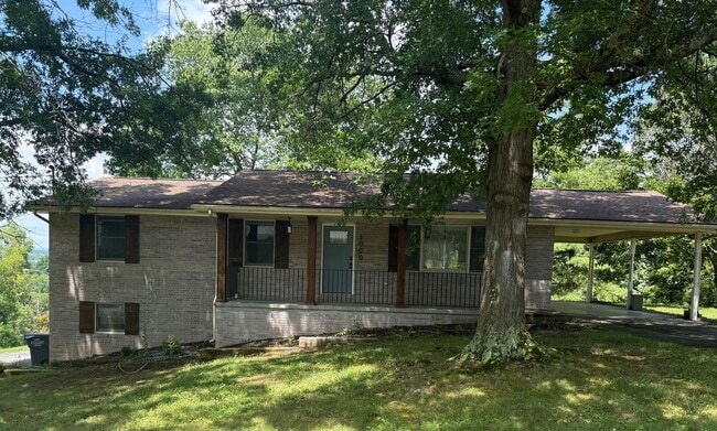 property at 1000 Harwich Pl