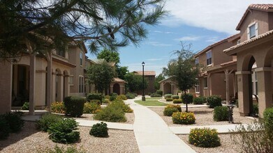 1988 E Loma Vista St in Gilbert, AZ - Building Photo - Building Photo