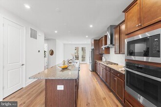 23080 Soaring Hts Ter in Brambleton, VA - Building Photo - Building Photo
