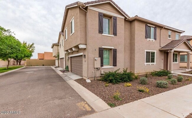 2802 N 73rd Dr in Phoenix, AZ - Building Photo - Building Photo