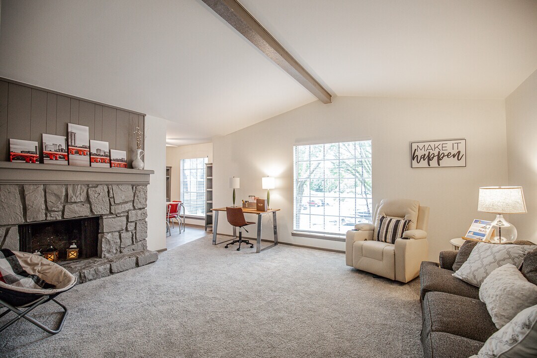 6711 S Richmond Ave, Unit Willow Creek 644 in Tulsa, OK - Foto de edificio