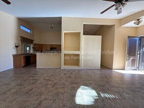 4048 E Aspen Way in Gilbert, AZ - Building Photo - Building Photo