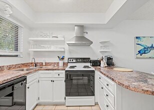 130 Ocean Hibiscus Dr in St. Augustine, FL - Building Photo - Building Photo