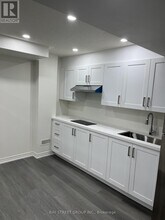 50 Bernadino St in Brampton, ON - Building Photo - Building Photo