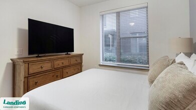 2800 NE Green Oaks Blvd, Unit 5101 in Grand Prairie, TX - Foto de edificio - Building Photo