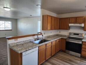 110 N 11th Ave in Belgrade, MT - Building Photo - Building Photo