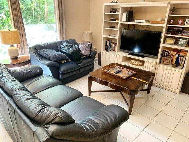 property at 815 Middle River Dr