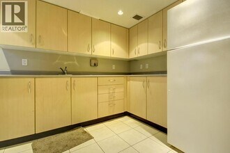 3663 Crowley Dr in Vancouver, BC - Building Photo - Building Photo