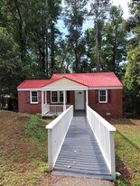 102 Dundee Ln in Columbia, SC - Building Photo