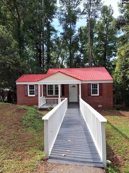property at 102 Dundee Ln