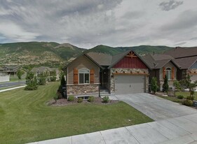 739 S Rice Rd, Unit Unit B in Farmington, UT - Building Photo