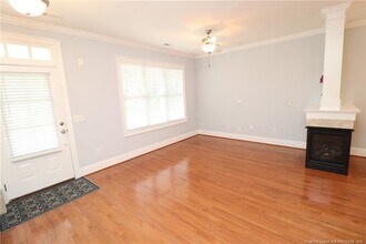 5013 Sunny Creek Ln in Apex, NC - Building Photo - Building Photo