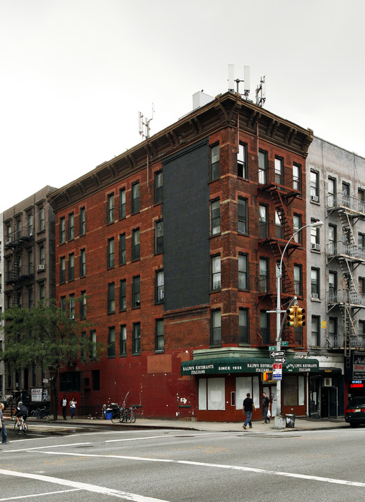 862 Ninth Ave in New York, NY - Foto de edificio