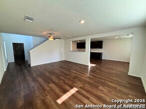 1032 Oriole Wy in Marion, TX - Building Photo - Building Photo