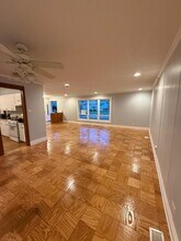 1440 Gentry Rd in Hoffman Estates, IL - Foto de edificio - Building Photo