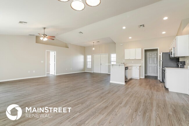 3143 NE 14th Ct in Cape Coral, FL - Building Photo - Building Photo