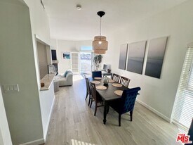 32 28th Pl in Los Angeles, CA - Building Photo