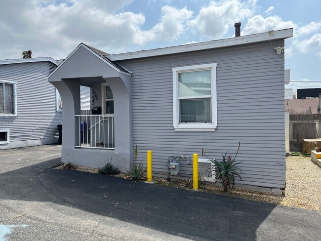 3232 Verdugo Rd, Unit 3232 1/2 in Los Angeles, CA - Foto de edificio - Building Photo