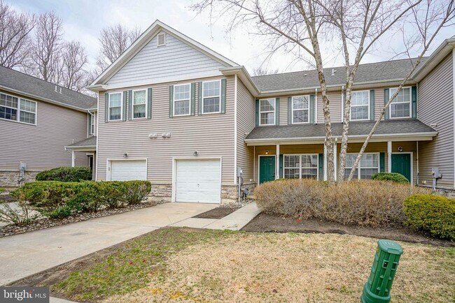 8 Trout Trail in Delanco, NJ - Building Photo - Building Photo