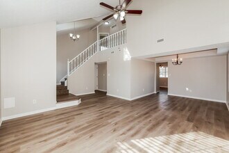 4424 Cardamon Ct in Indianapolis, IN - Foto de edificio - Building Photo